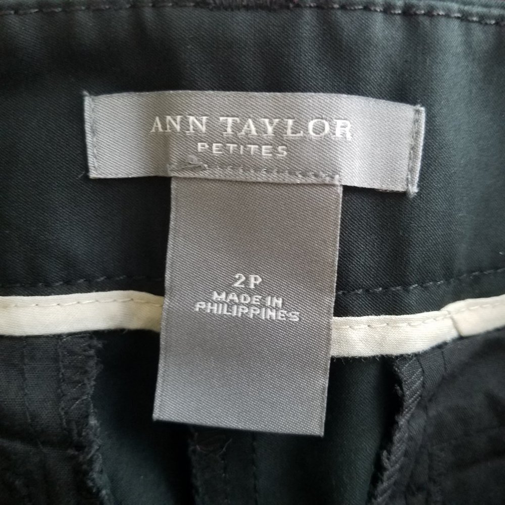 Ann Taylor 2P Black Cuffed Capri Black Pants - Picture 4 of 4